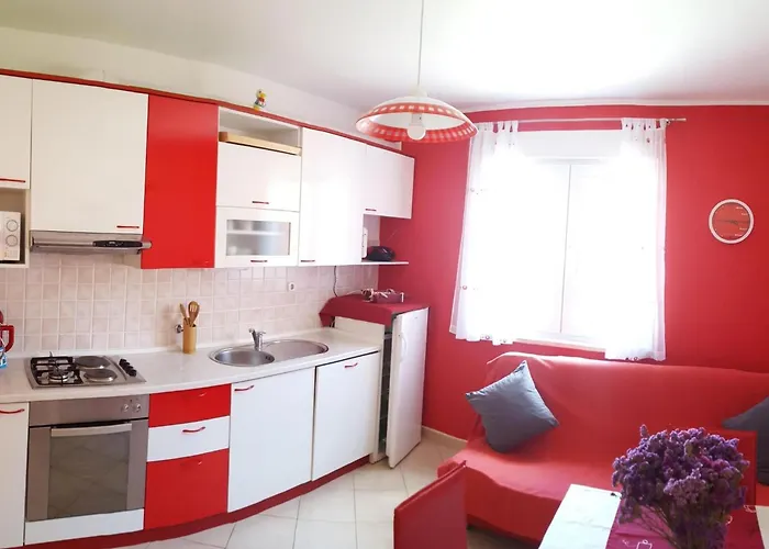 Erdgeschosswohnung Mit Viel Komfort Und Terrasse By Interhome Trogir